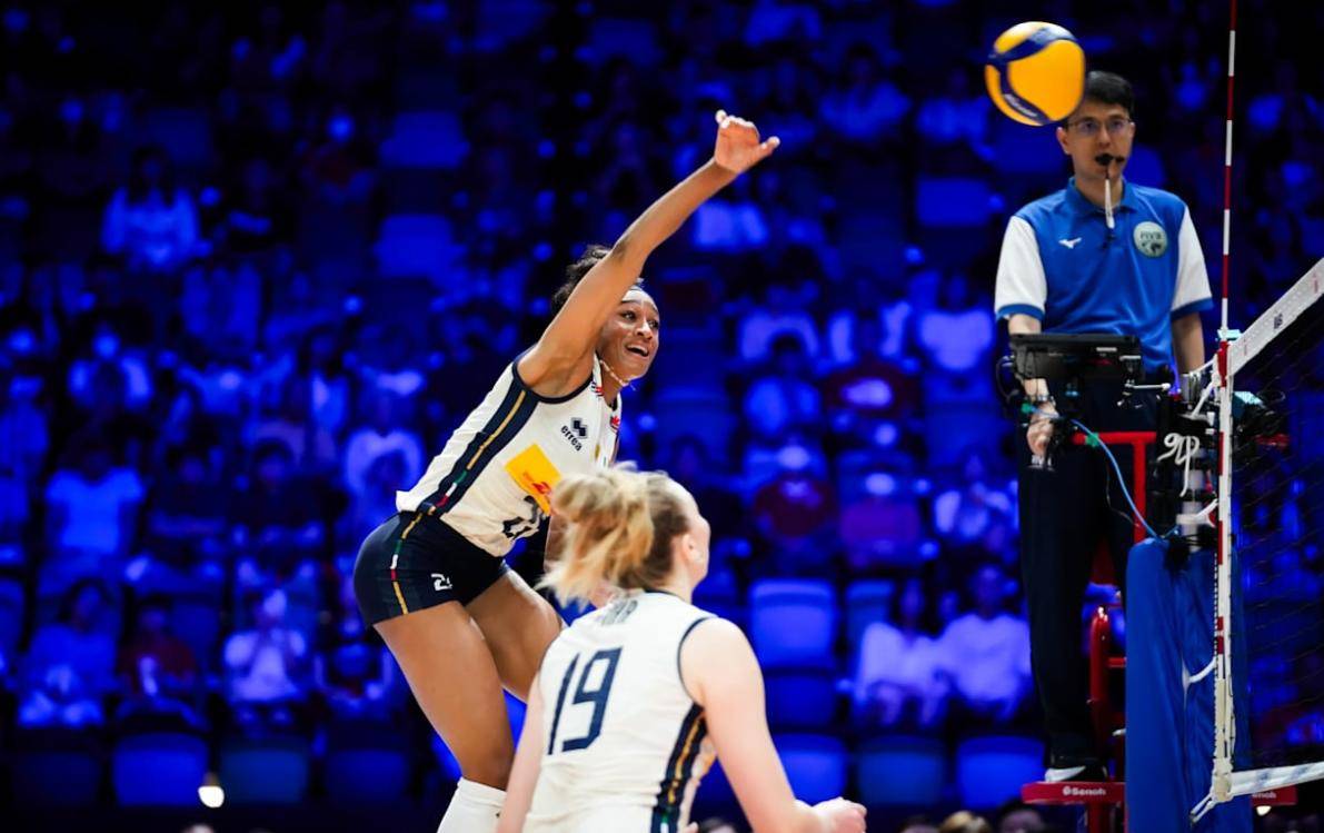 关于连胜终结！意大利队篮球赛事中意外险胜对手的信息