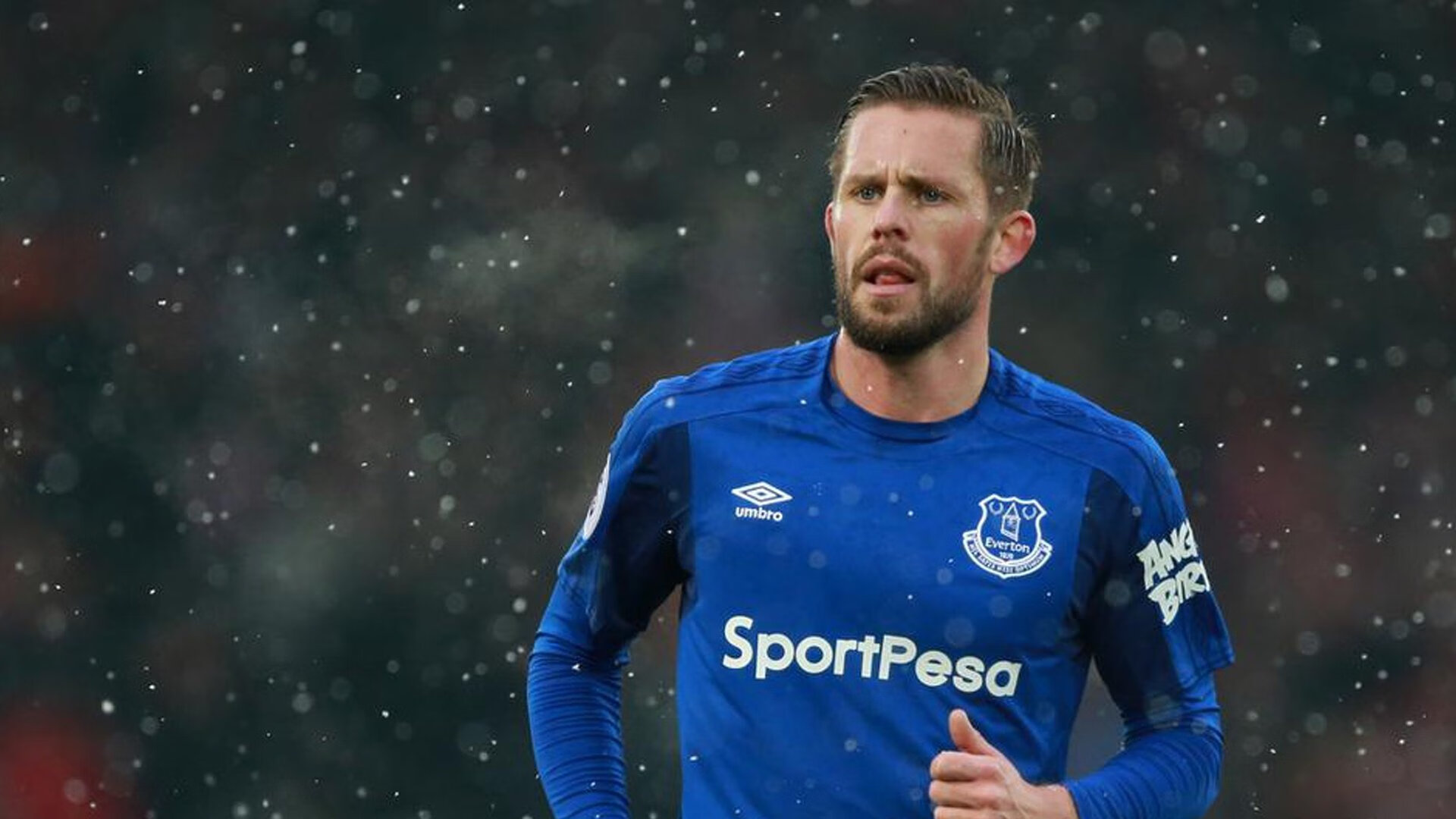 包含世界杯预选赛季后赛激情夜！C罗里突外投，广州队爆冷巴塞罗那的词条